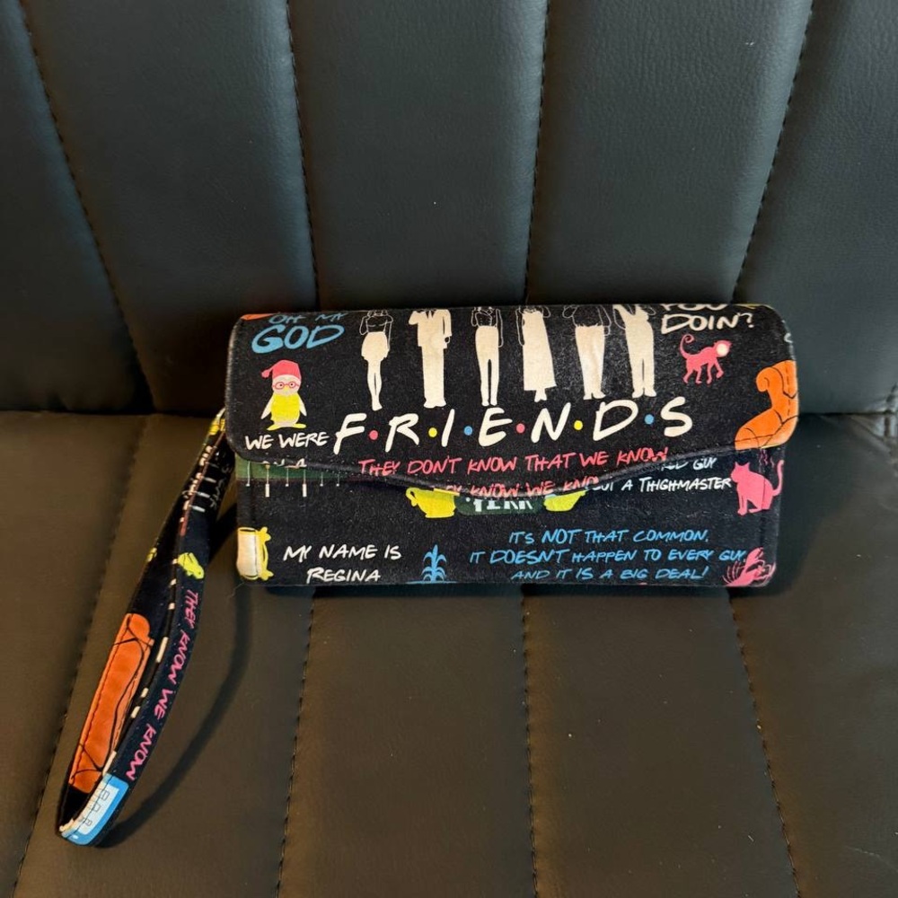 “Friends” Wallet